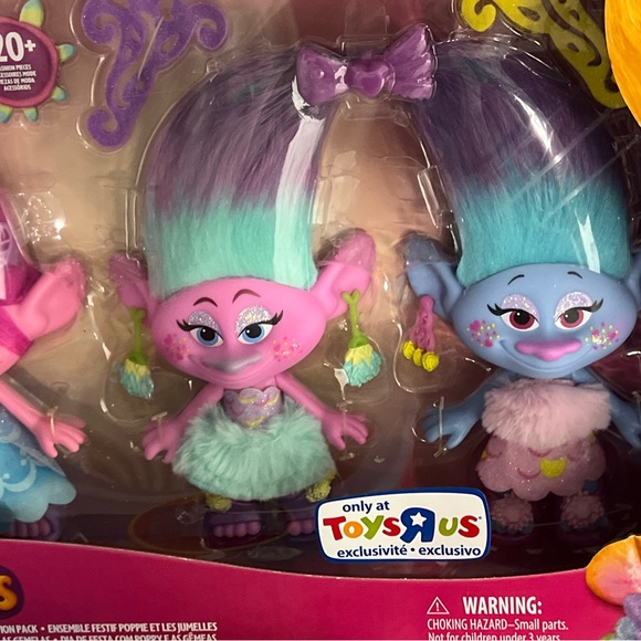 NEW DreamWorks Trolls DOLL POPPY AND THE TWINS CELEBRATION PACK TOYS ‘R US - Picture 2 of 3